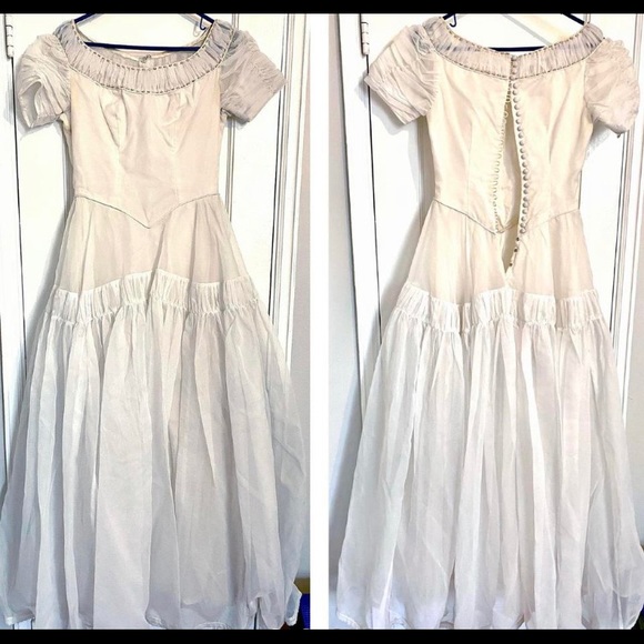 50s Wedding Dress S/XS, Beautiful crinoline skirt and intricate details - Picture 3 of 12